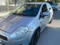 Usata Fiat Grande Punto Dynamic 90 CV (66 kW) 2006 Grigio Utilitaria