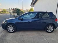 Usata VW Golf VI Highline 140 CV (102 kW) 2010 Blu Utilitaria