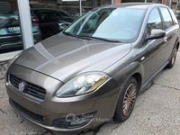 Usata Fiat Croma Active 120 CV (88 kW) 2010 Marrone Station wagon