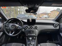 Usata Mercedes A180 122 CV (89 kW) 2017 Blu Berlina