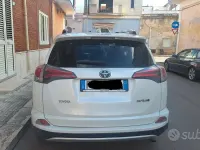 Usata Toyota RAV4 143 CV (105 kW) 2016 SUV