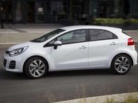 Usata Kia Rio Active 75 CV (55 kW) 2015 Bianco Berlina
