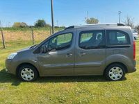 Begagnad Peugeot Partner Tepee 110 HK (80 kW) 2009 Grå Minibuss