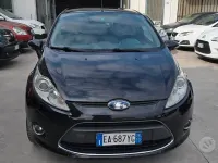 Usado Ford Fiesta 92 HP (67 kW) 2010 Preto Sedan