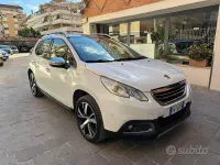Usata Peugeot 2008 Allure 114 CV (83 kW) 2014 Bianco SUV