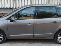 Usata Renault Scénic III XMOD 110 CV (80 kW) 2012 Grigio Monovolume