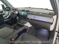 Usata Land Rover Defender SE 200 CV (147 kW) 2022 Grigio SUV