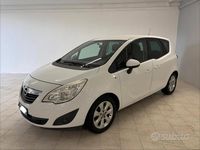 Usata Opel Meriva Cosmo 100 CV (73 kW) 2012 Bianco Monovolume