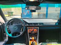 Usata Mercedes E200 1992