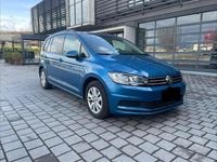 Gebraucht VW Touran Business 150 PS (110 kW) 2020 Blau Van / Kleinbus