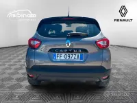 Usata Renault Captur Zen 90 CV (66 kW) 2016 Grigio SUV