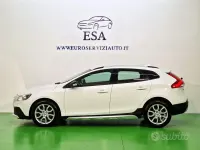 Usata Volvo V40 CC Business Edition 120 CV (88 kW) 2017 Bianco Station wagon
