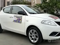 Gebraucht Lancia Ypsilon 69 PS (50 kW) 2016 Weiß Kleinwagen