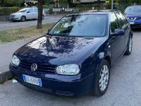 Usata VW Golf IV Highline 105 CV (77 kW) 2002 Blu/azzurro Berlina