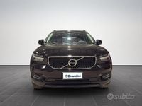 Usata Volvo XC40 Momentum 163 CV (119 kW) 2020 Nero SUV