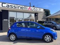 Usata Toyota Yaris Active 72 CV (52 kW) 2020 Blu Berlina