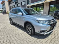 Usata Mitsubishi Outlander Instyle 150 CV (110 kW) 2018 Blu/azzurro SUV