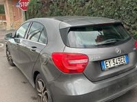 Usata Mercedes A180 109 CV (80 kW) 2015 Grigio Utilitaria