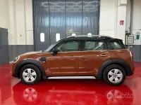 Usata Mini Cooper D Countryman Business 150 CV (110 kW) 2018 Marrone SUV