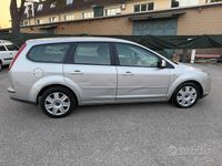 Usata Ford Focus S 116 CV (85 kW) 2006 Grigio Station wagon