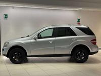 Usata Mercedes ML320 224 CV (164 kW) 2006 Argento SUV
