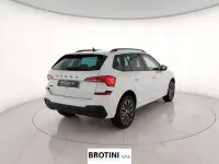 Usata Skoda Kamiq 95 CV (69 kW) 2024 Bianco metallizzato SUV