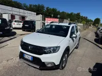 Usata Dacia Sandero Stepway 90 CV (66 kW) 2017 Bianco Berlina