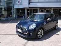 Occasion Mini Cooper D 116 ch (85 kW) 2017 Bleue Citadine