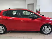 Usata Peugeot 208 Allure 83 CV (61 kW) 2019 Rosso Utilitaria
