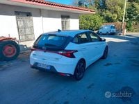 Usata Hyundai i20 100 CV (73 kW) 2023 Bianco Utilitaria