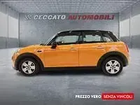 Usata Mini ONE 102 CV (75 kW) 2016 Arancione Utilitaria