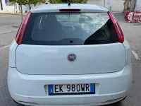 Usata Fiat Grande Punto 75 CV (55 kW) 2011 Bianco Utilitaria