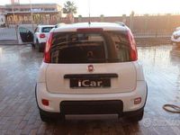 Usata Fiat Panda 4x4 S 95 CV (69 kW) 2016 Bianco pastello Utilitaria