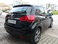 Usata Kia Venga Active 90 CV (66 kW) 2015 Nero Utilitaria