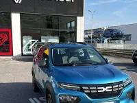 Usata Dacia Spring Comfort Plus 33 kW (45 CV) 2023 Blu/azzurro Utilitaria