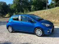 Begagnad Toyota Yaris Hybrid Active 73 HK (53 kW) 2015 Blå Sedan