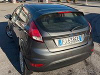 Usata Ford Fiesta Business Edition 75 CV (55 kW) 2017 Grigio Berlina