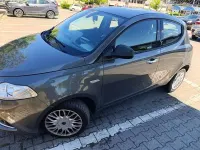 Usata Lancia Ypsilon Silver 86 CV (63 kW) 2016 Verde Utilitaria