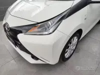 Usata Toyota Aygo 69 CV (50 kW) 2016 Bianco Utilitaria