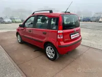 Usata Fiat Panda Dynamic 60 CV (44 kW) 2005 Rosso Utilitaria