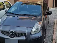 Usata Toyota Yaris 69 CV (50 kW) 2008 Grigio Utilitaria