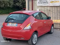Begagnad Lancia Ypsilon Gold 95 HK (69 kW) 2016 Röd Halvkombi