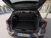 Usata Renault Captur Techno 101 CV (74 kW) 2023 Grigio SUV