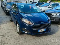 Usata Ford Fiesta 75 CV (55 kW) 2015 Bluazzurro Utilitaria
