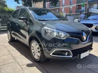 Usata Renault Captur Zen 90 CV (66 kW) 2015 Grigio SUV