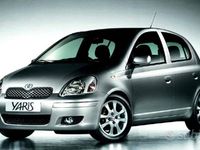 Usata Toyota Yaris Sol 65 CV (47 kW) 2005 Argento Berlina