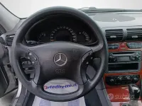 Usata Mercedes C220 Classic 143 CV (105 kW) 2002 Blu Station wagon