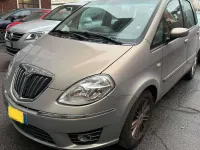 Usata Lancia Musa 95 CV (69 kW) 2009 Grigio Monovolume