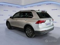 Usata VW Tiguan Life 131 CV (96 kW) 2021 Grigio SUV