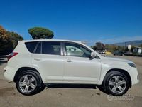 Usata Toyota RAV4 Executive 150 CV (110 kW) 2010 Bianco SUV